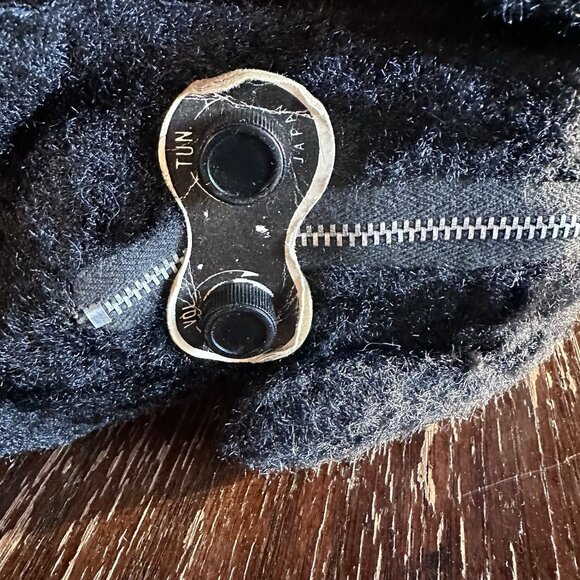 Vintage RADIO SHACK Black Furry Poodle Transistor AM Radio 9V Not Working Parts - Picture 4 of 10